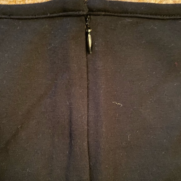 🍁Chico’s “So Slimming” Black Knit Skirt, Size 3 (16) - Picture 3 of 7